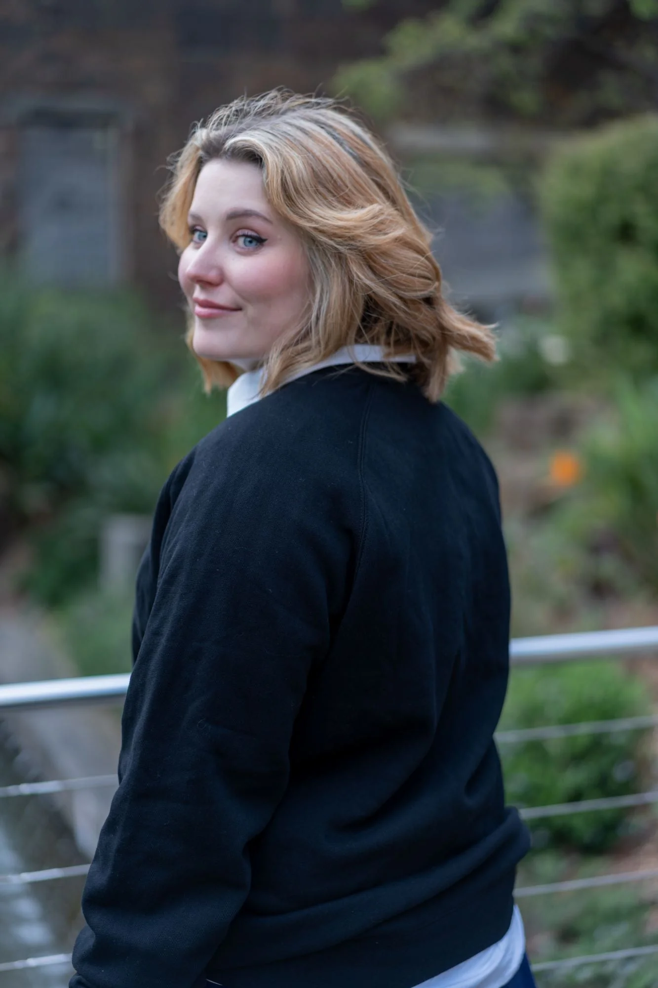 Essential Jumper - Black - Image 4