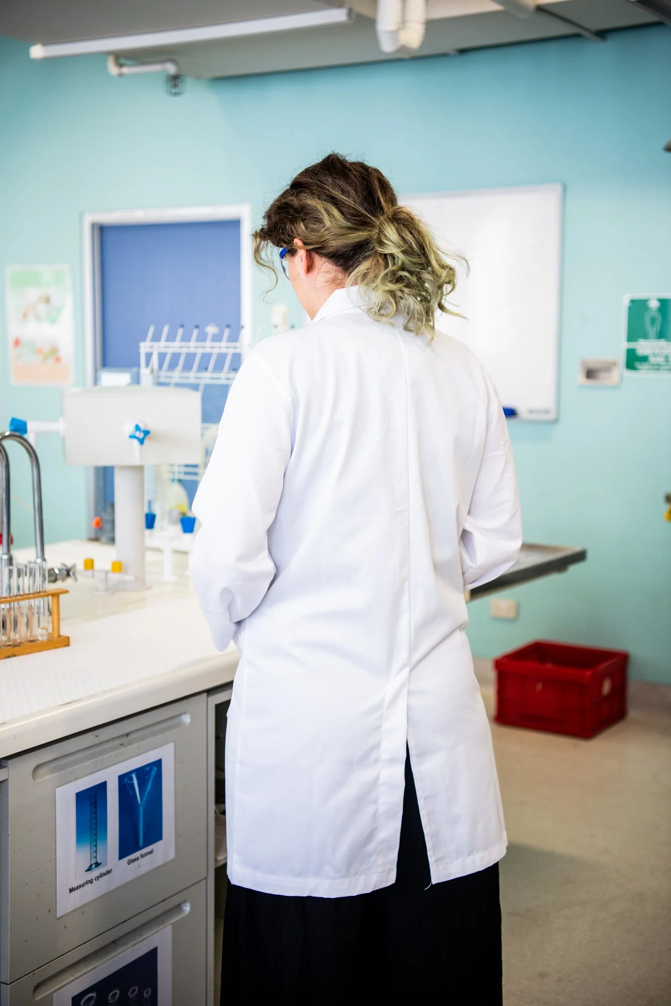 Lab Coat - Image 11